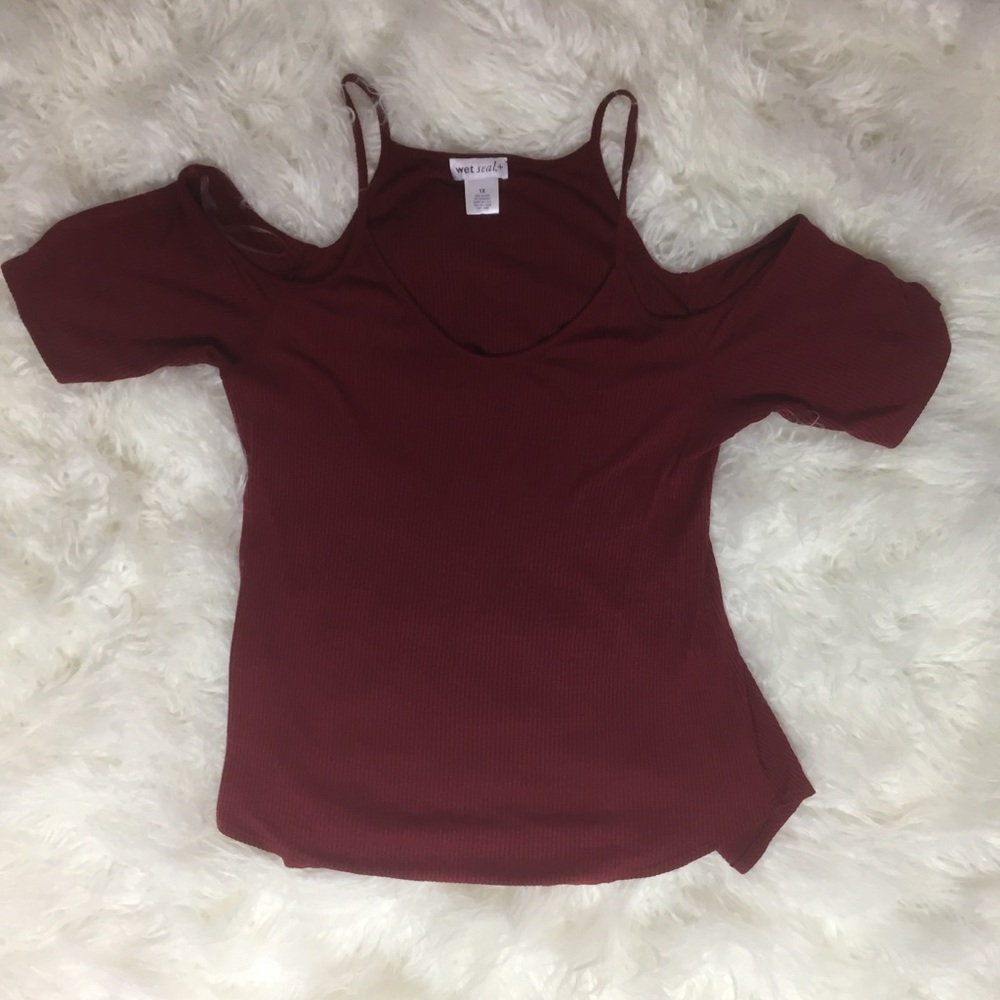 💜 Burgundy Red Ribbed Cold Shoulder Top